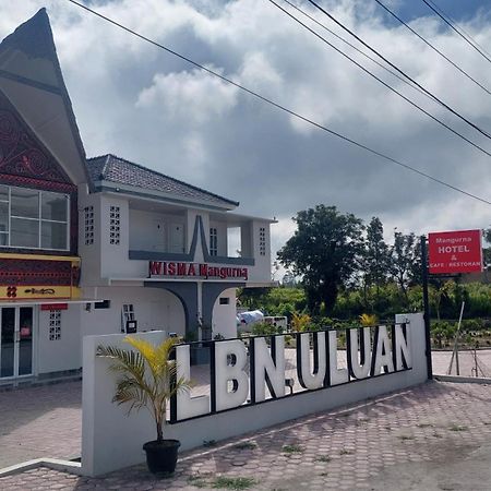 Hotel Wisma Mangurna Dolok Sanggul Exterior photo