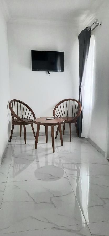 Hotel Wisma Mangurna Dolok Sanggul Exterior photo