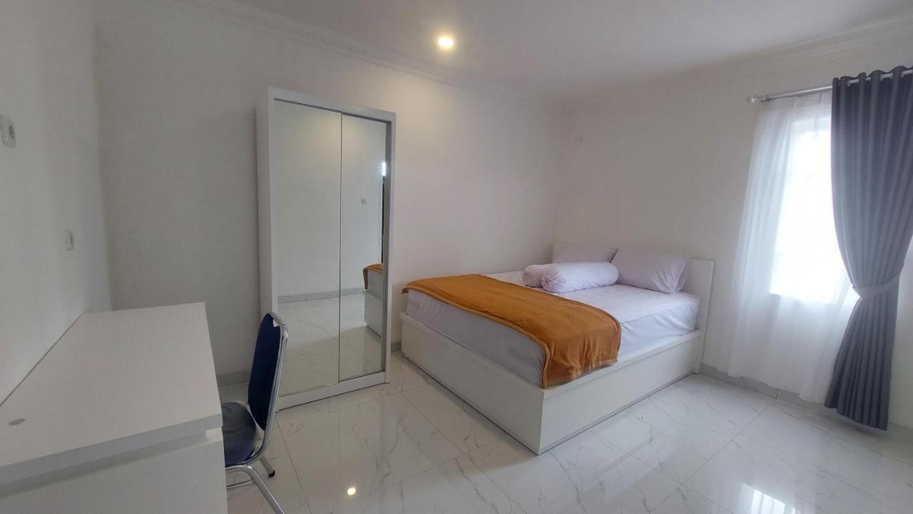 Hotel Wisma Mangurna Dolok Sanggul Exterior photo